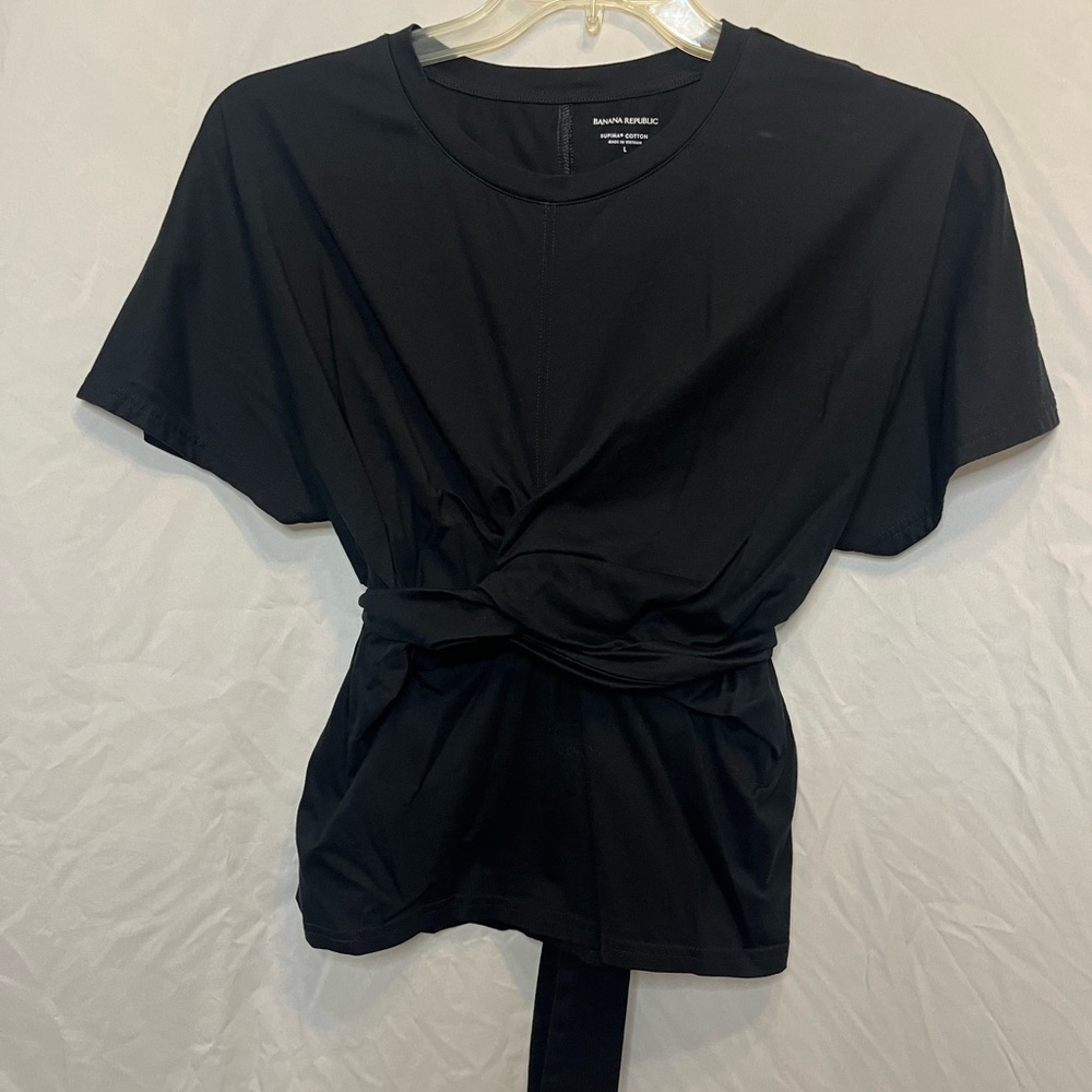 Black Banana Republic wrap style tee shirt.